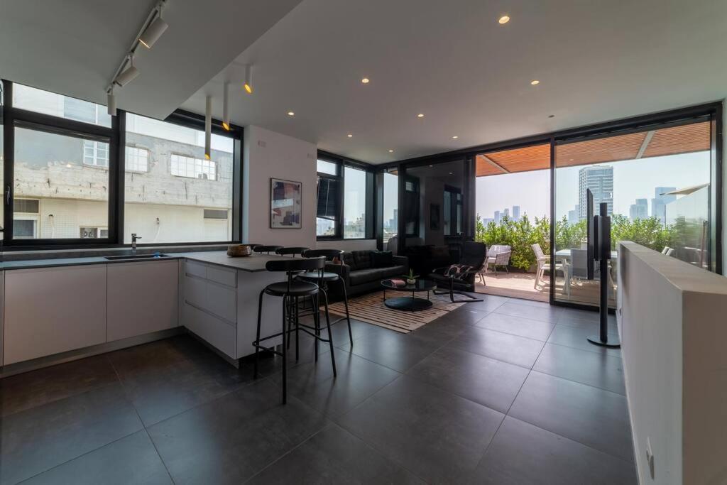 Amazing Penthouse On Gordon Beach 8 Guests Tel Aviv-Jaffa Exterior foto